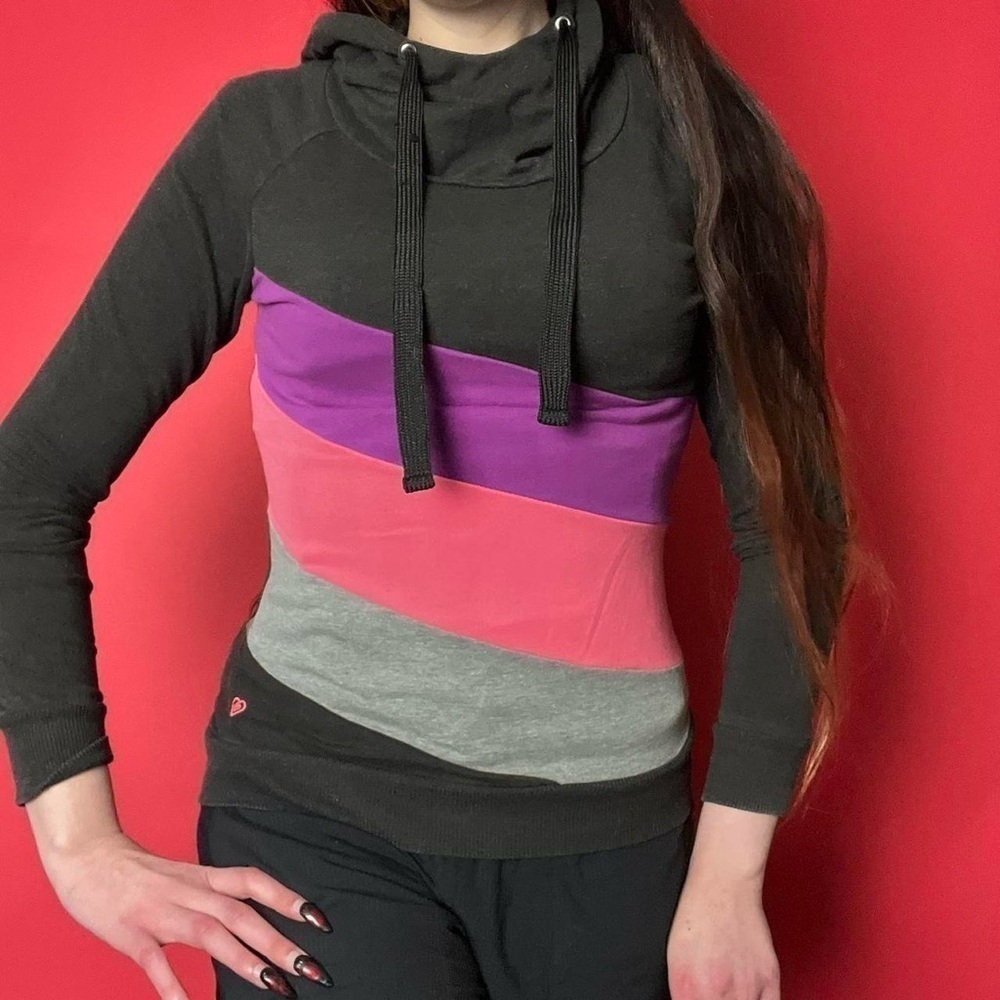 Y2k asymmetrical striped high neck sweater 🩶🩷